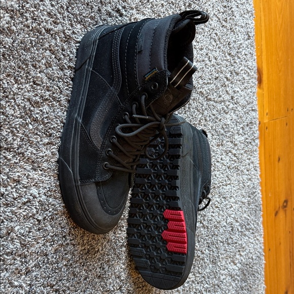 Vans Sk8-Hi Waterproof Insulated Shoe Like New Men’s Sz 9 - Picture 1 of 9